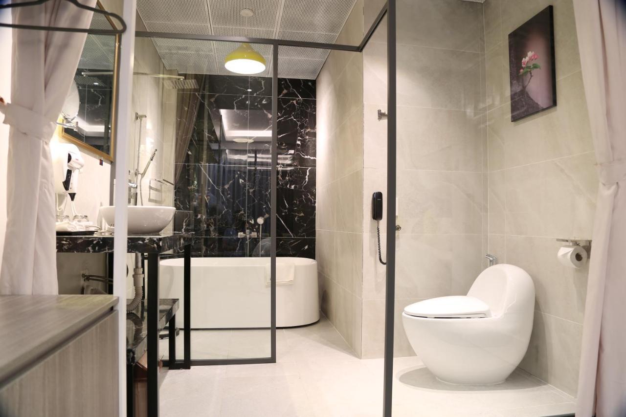 The Queendor Boutique Hotel Ho Şi Min Dış mekan fotoğraf